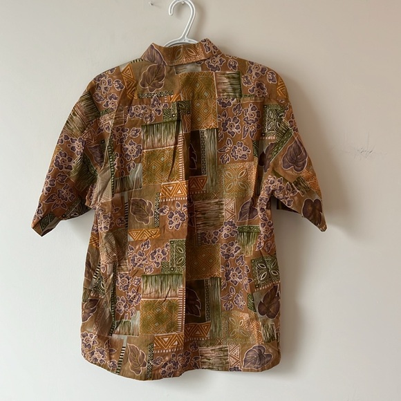 Varua Machi Hawaiian button Down Shirt - Size Large - Picture 6 of 10